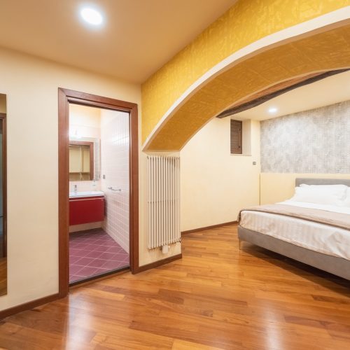 Dimora Paradiso - Camera Matrimoniale Deluxe 1_3