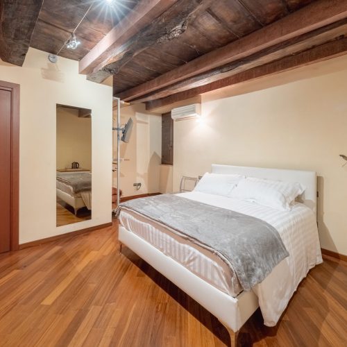 Dimora Paradiso - Camera Matrimoniale Deluxe 2_2